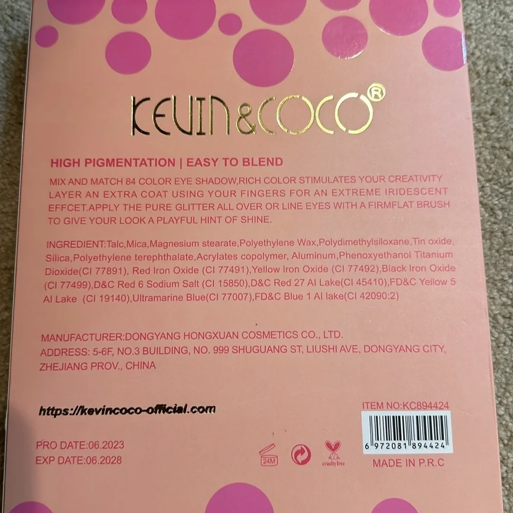 KEVIN & COCO 84 COLOR EYESHADOW PALETTE NEW